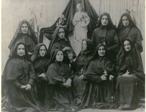 Photo of Mother Cabrini and Missionary Sisters in NYC in 1889