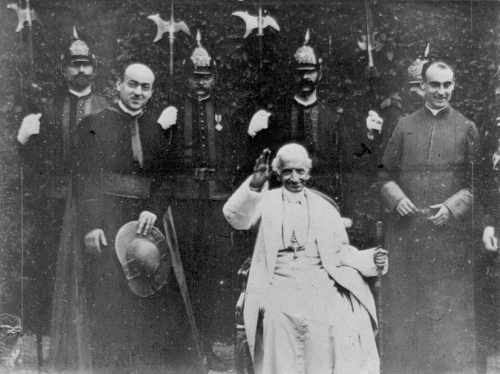 photo of man in white
